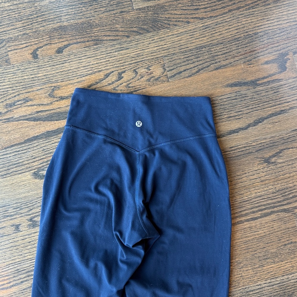 Lululemon Align High-Rise Jogger 28” True Navy Size 4 GUC
True Navy - Picture 9 of 11